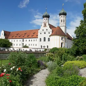  Gasthof Kloster - Der Salesianer Don Bosco