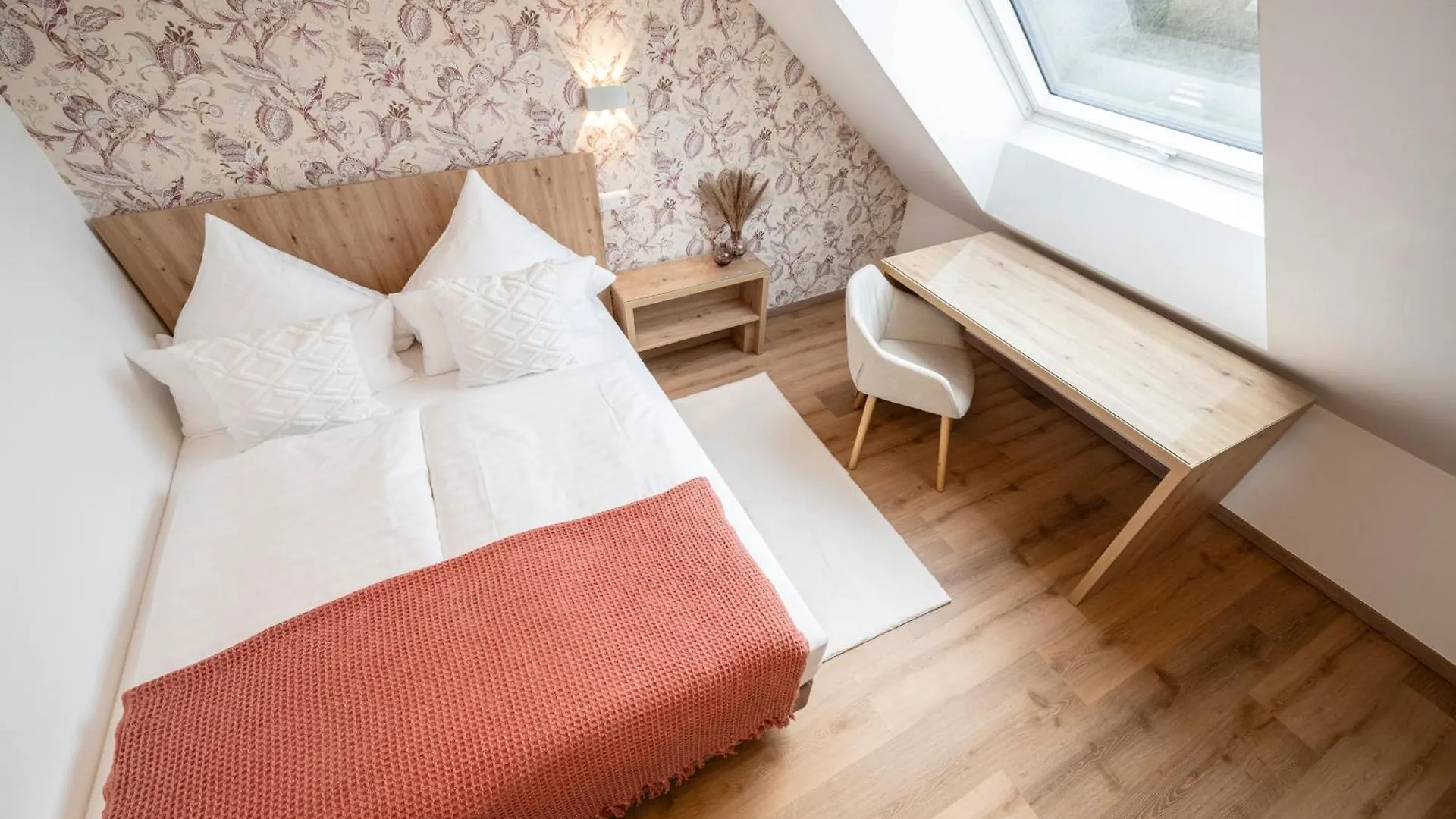 Landgasthof Zur Sonne Dillingen an der Donau Guest house